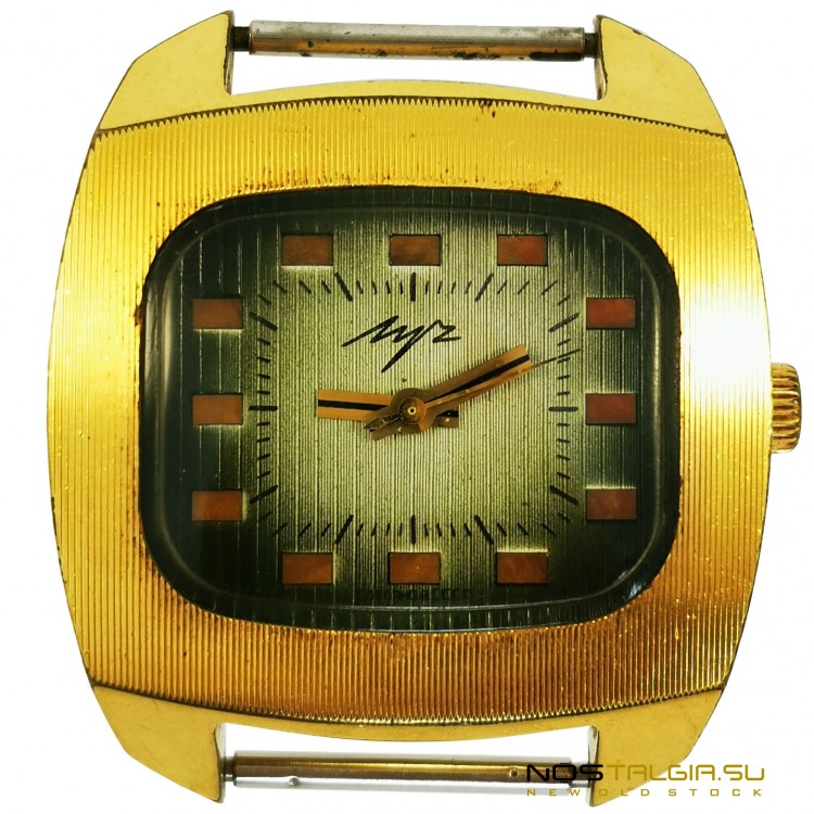 苏联罕见的手表"LUCH"与2209机制在一个大的情况下，使用 