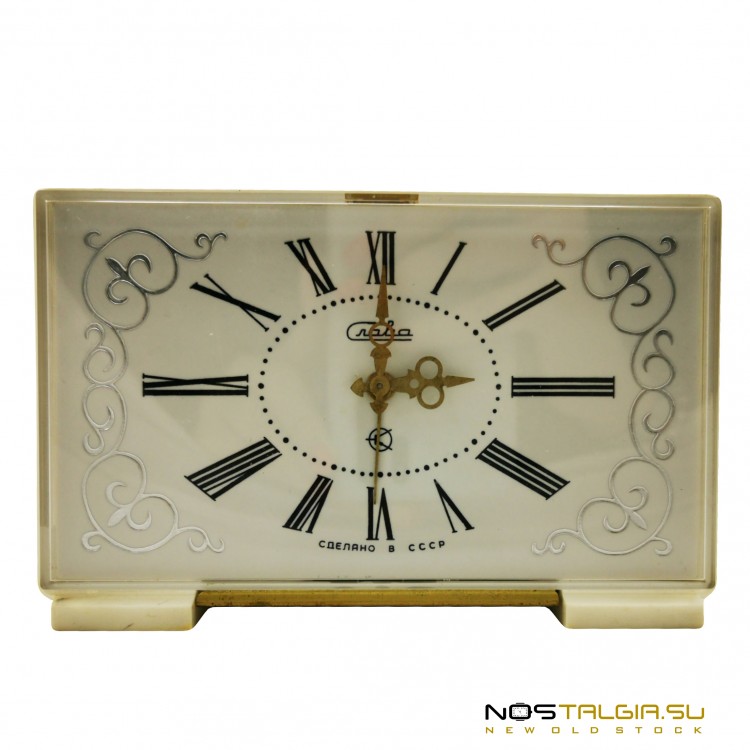 Часы (будильник) "Слава", бывшие в использовании, электро-механические, хорошее состояние