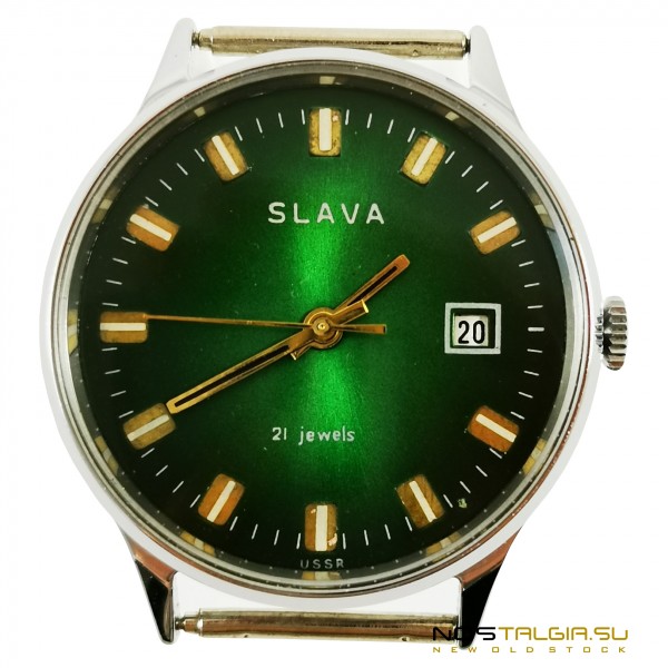 エメラルドダイヤルとソ連の機械式腕時計
