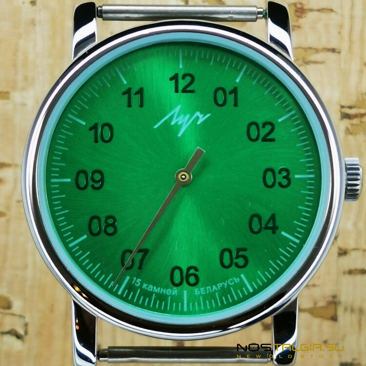 Часы Луч Однострелочник с окошком, зеленые