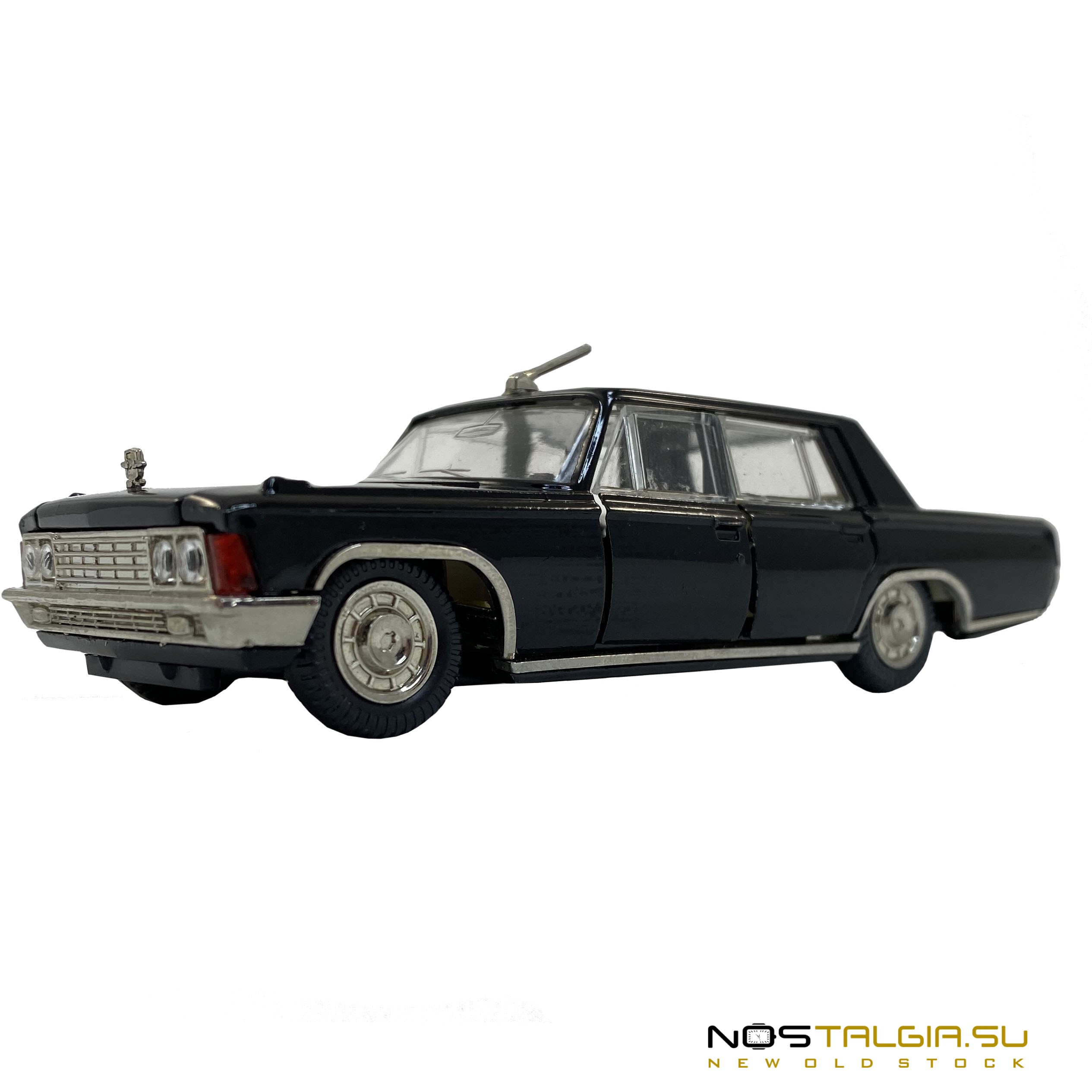 玩具车ZIL-117苏联，黑色，收藏保存，比例1:43