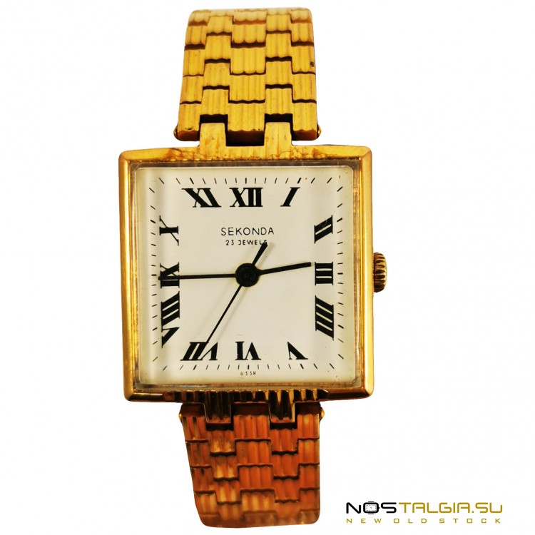 Интересные часы "Секунда" 2209 в корпусе золотого цвета и родным браслетом, новые с хранения 