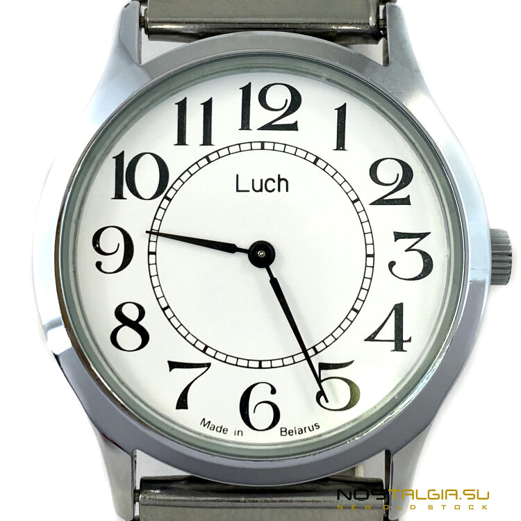 Механические часы "Луч" с металлическим браслетом, новые с хранения