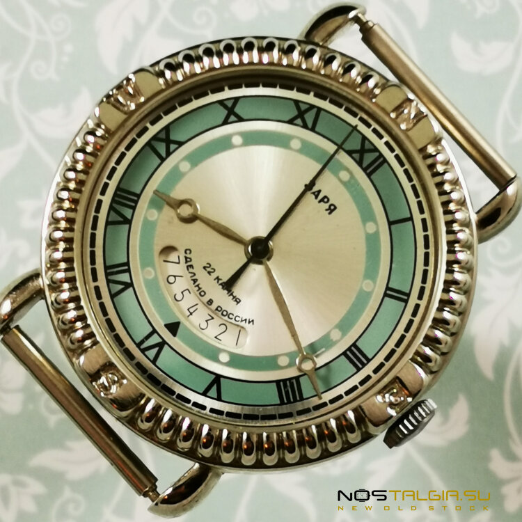 Женские механические часы Заря -1993 год, новые
