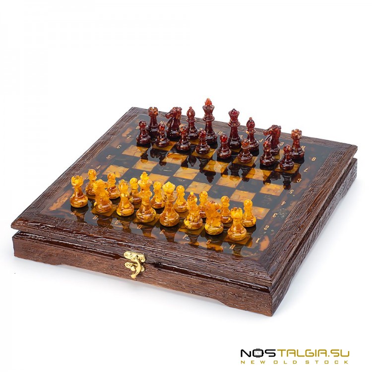 国际象棋套装由波罗的海琥珀和天然木材制成-完全手工制作 