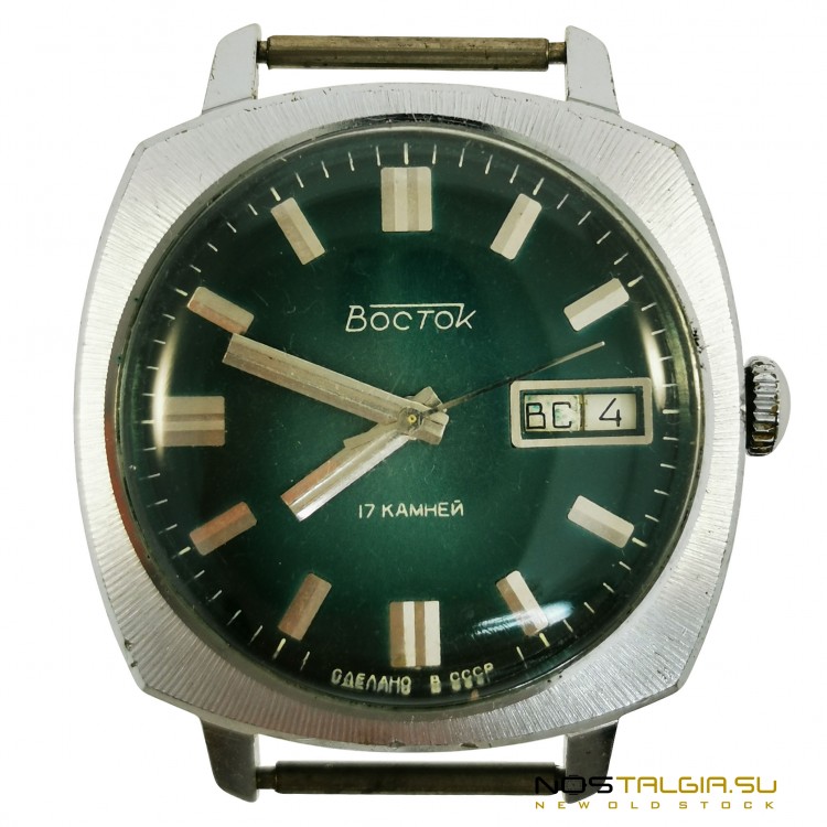 手表"沃斯托克"苏联运动2428与防震（防尘）案件 