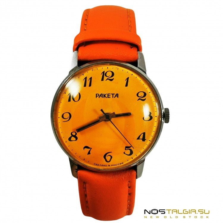 原来的"火箭"手表与橙色表盘 