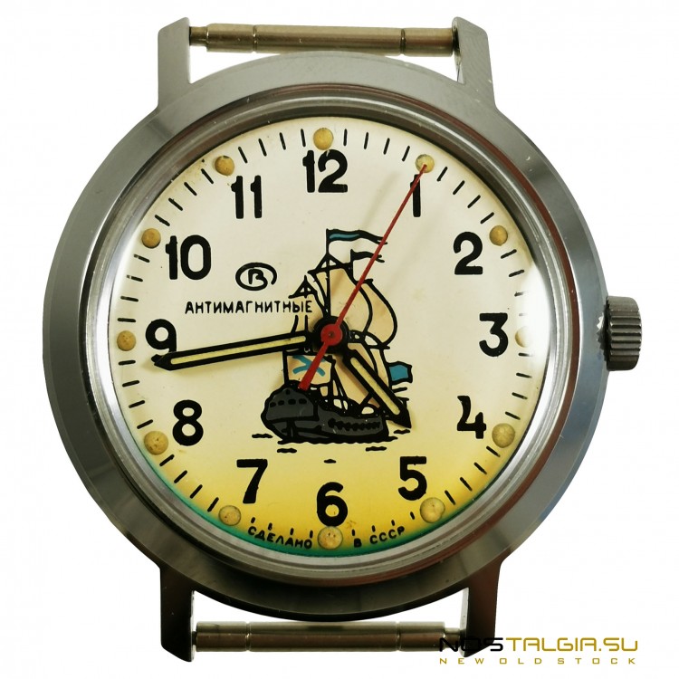 Наручные часы "Восток"- "Командирские" влагостойкие, с боковым календарем, новые с хранения