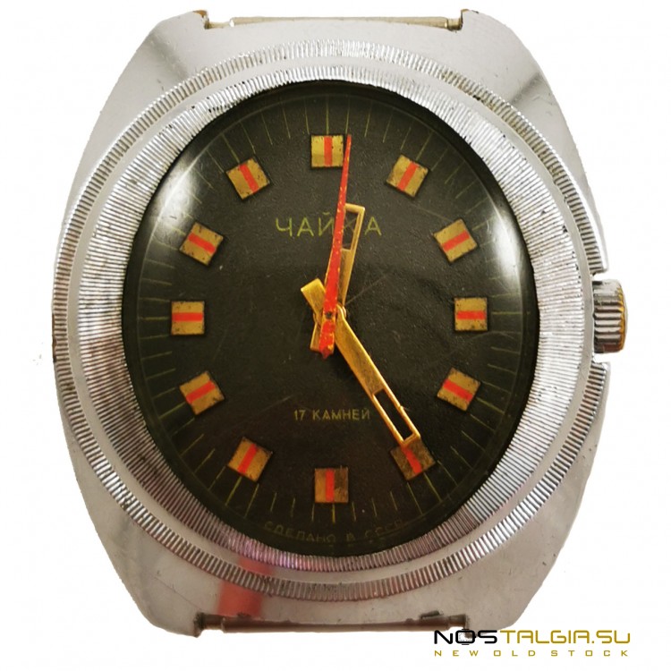 苏联的Chaika手表是机械的，技术上功能齐全